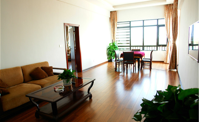 一室一厅，既可住宿休息，又可办公聚会，还可休闲娱乐