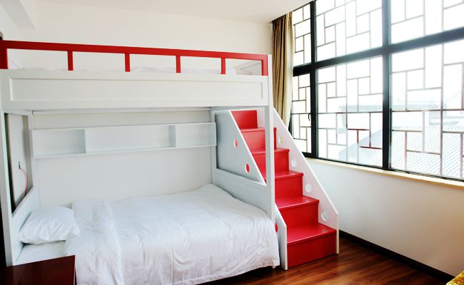 还记得学生时代，睡在你上铺的兄弟吗？